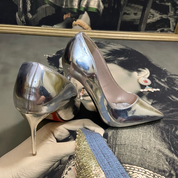 Heels.Size - 240 Measurement shown in the picture in CMS - Picture 3 of 16